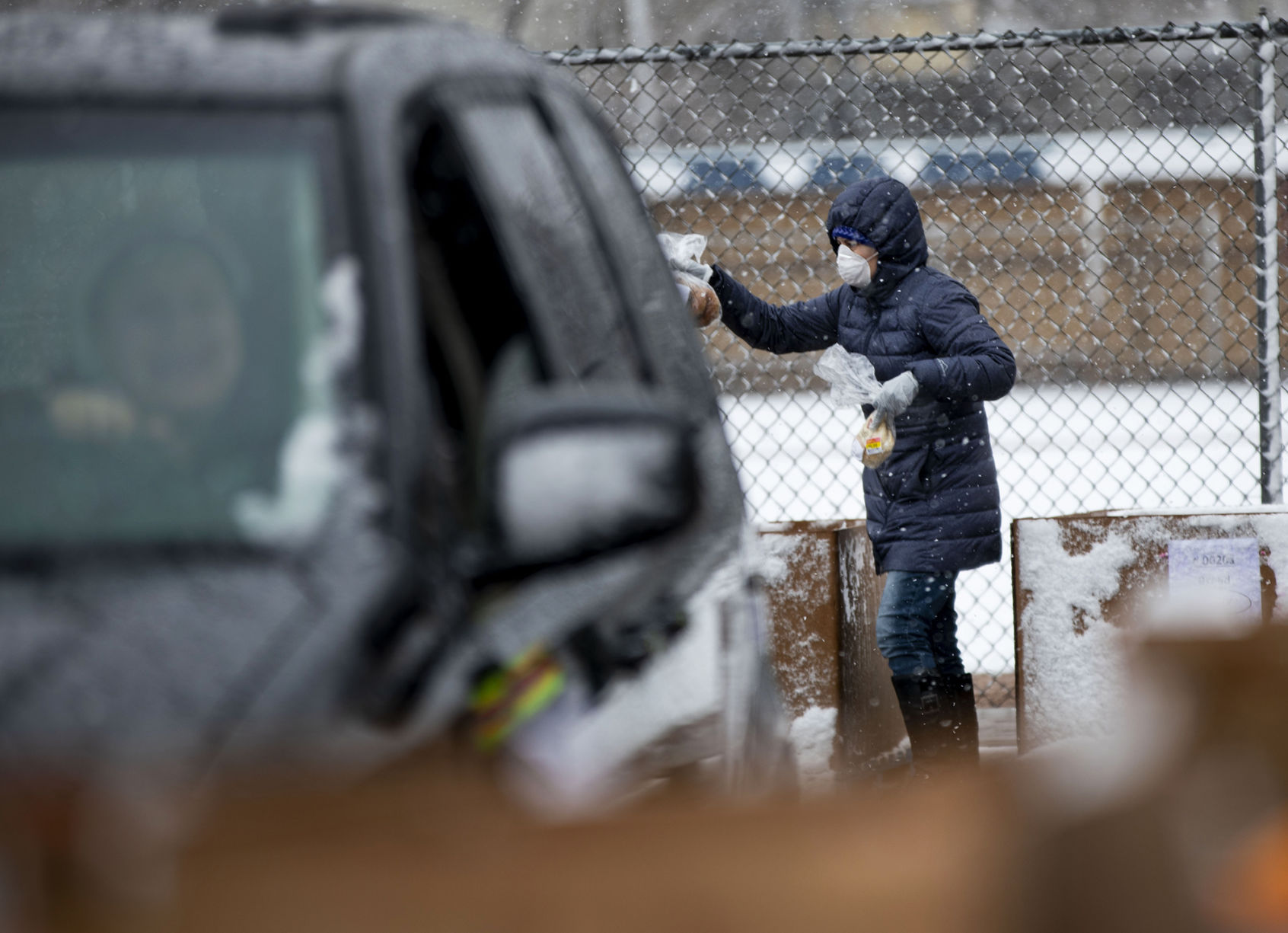 032020-news-foodbank 04.jpg